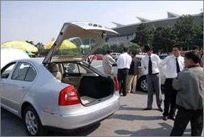 記東昌汽車千人試駕會 汽車陪駕服務(wù)的創(chuàng)新實(shí)踐